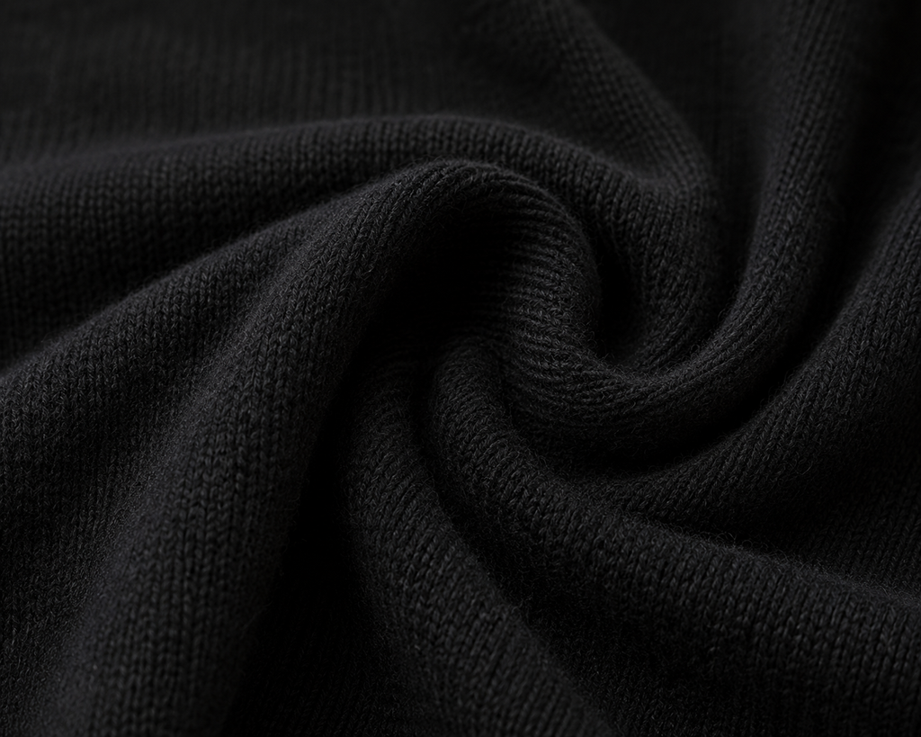Luna Cable Knit Coltrui in Zwart - Detail kabelstructuur