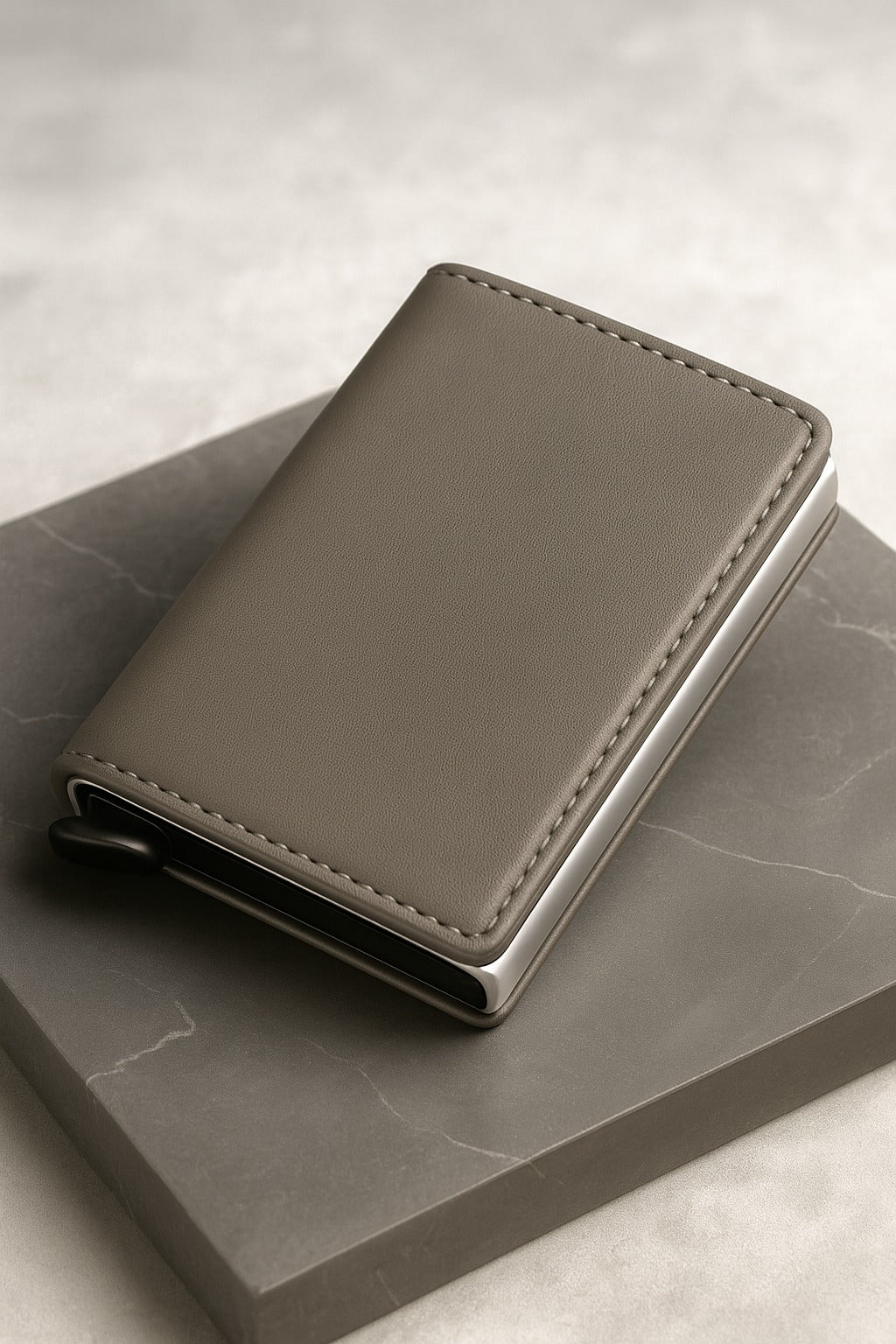 Lune Card Case